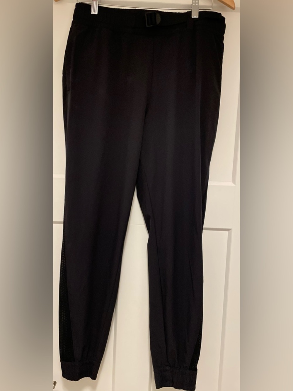 Athleta Quest Joggers